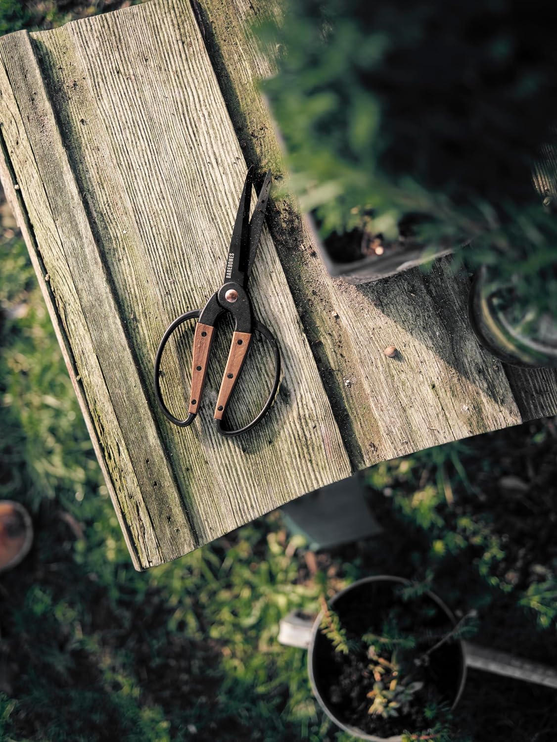 Garden Scissors - Walnut Scissors - Garden Supplies and Indoor Plant Accessories - Plant Shears with Wide Handles - Comfortable Fit Hand Pruners (Large)