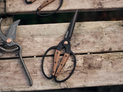 Garden Scissors - Walnut Scissors - Garden Supplies and Indoor Plant Accessories - Plant Shears with Wide Handles - Comfortable Fit Hand Pruners (Large)