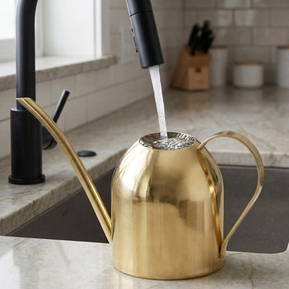 500ml Stainless Steel Watering Can Ergonomic Handle & Leak-Proof Design Long Spout Indoor Plant Pot for Home Garden(Rose Gold)
