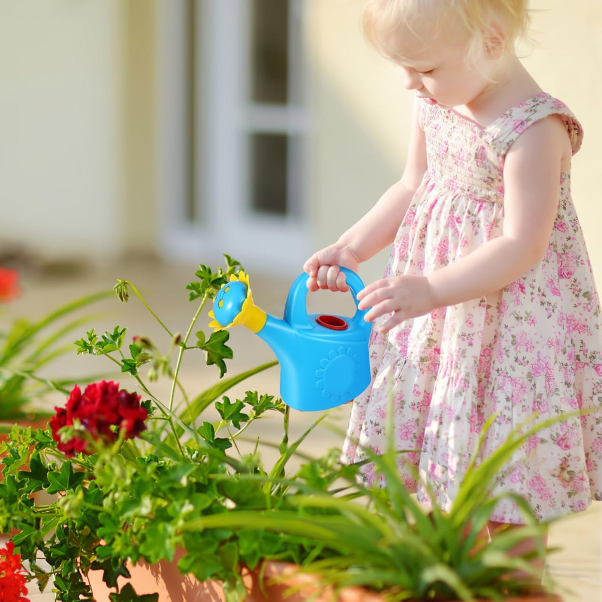 Toddler Watering Can, 2PCS Plastic Chicken Watering Cans, Garden Flower Water Pot for Spring Summer Outdoor, Bath, Beach Sand, for Home School Playhouse Fun (Random Color)
