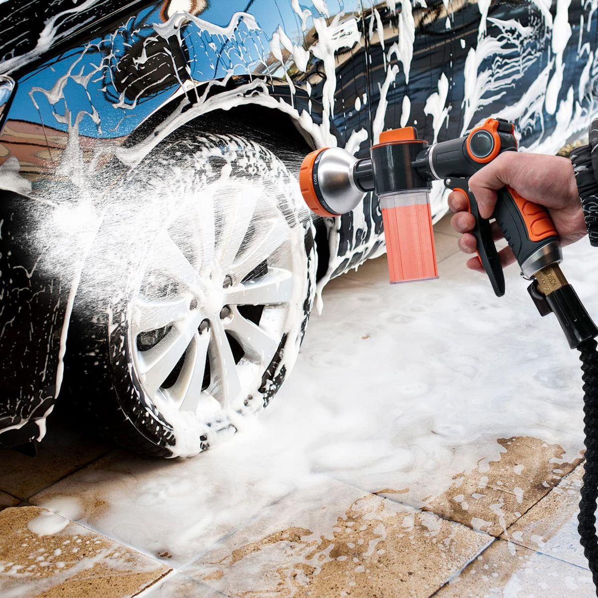 Garden Hose Nozzle,8 Patterns Hose Sprayer High Pressure,Heavy Duty Dog Wash,Metal Water Hose Nozzle with Soap Dispenser,Car Wash Foam Gun With Pets Things