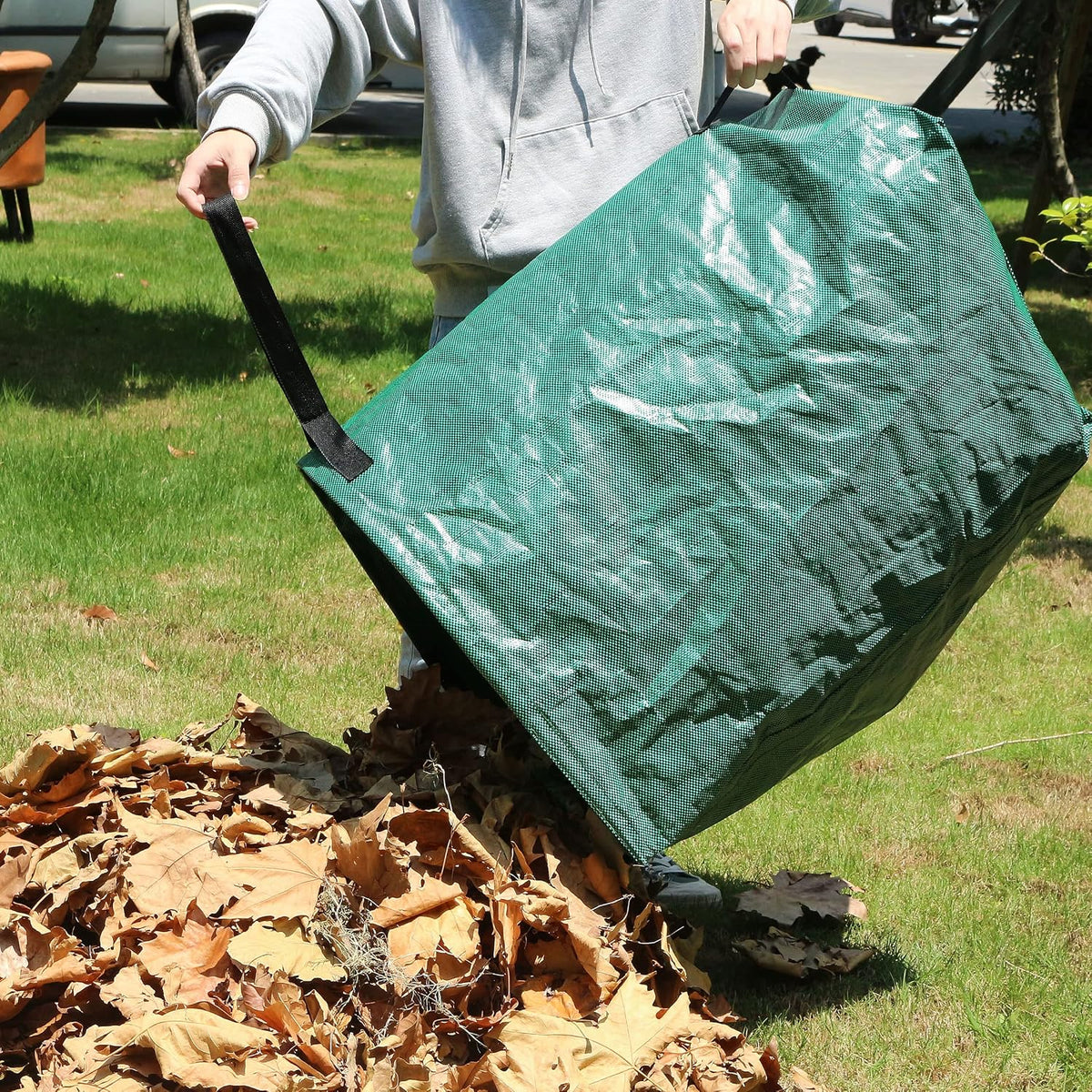 12 Tines Gardening Leaf Rake, Lightweight Steel Handle, Detachable, Ideal Camp Rake, Comes with Dustpan-Type Garden Bag