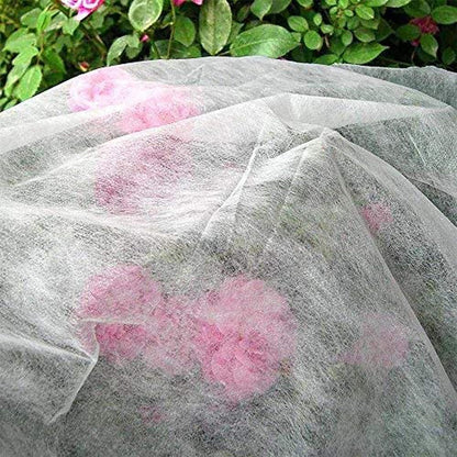 Floating Row Cover- 8.2x32.8ft Frost Blanket 0.6oz Garden Row Covers- Garden Blanket Fabric Plant Cover Protects Outdoor Plants Vegetables from Frost, Sun Insects Harsh Weather