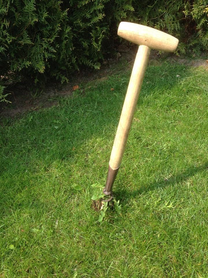 DeWit Corkscrew Weeder – Tempered Boron Steel Root Remover Tool – 22.25” Long with T-Handle – Chemical-Free Dandelion Puller & Compost Aerator – Handcrafted Garden Tool