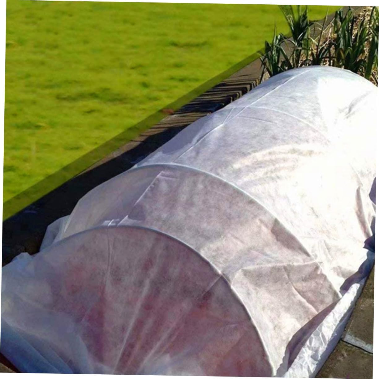 Warm Plant Protecting Non Woven Fabric Cover for Winter Shrub Protection Reusable Floating Row Cover for Vegetables Frost Blankets for Outdoor Plants