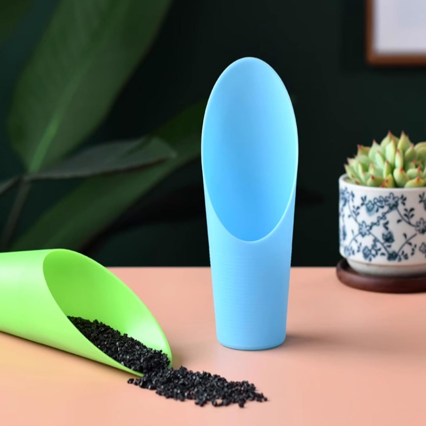 Soil Scoop for Indoor Plants - Plastic Mini Garden Plant Care Shovel Hand Tools Transplanting Succulent Cultivation Digging Scoops Kits, Blue