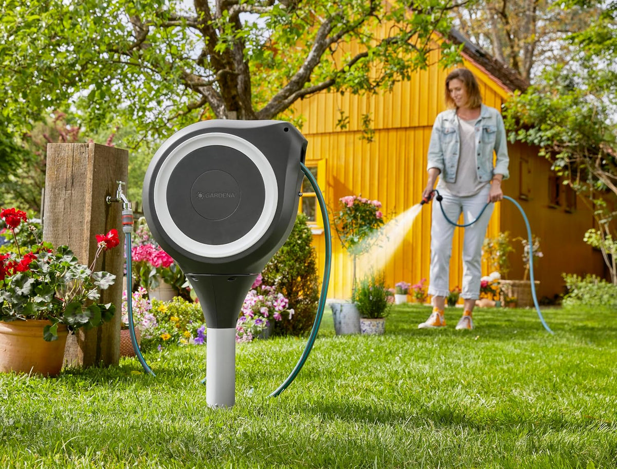 Garden Hose Box Rollup M (White) 20 m: Swivel Hose Box, Integral Hose Guide, Including 20 m Hose, mounting Rod and mounting kit (18616-20)