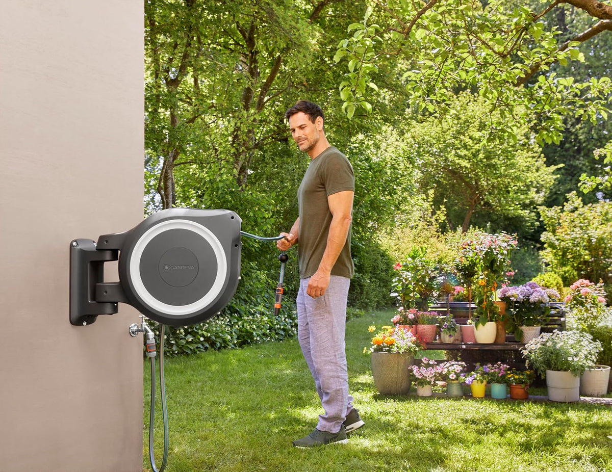 Garden Hose Box Rollup M (White) 20 m: Swivel Hose Box, Integral Hose Guide, Including 20 m Hose, mounting Rod and mounting kit (18616-20)