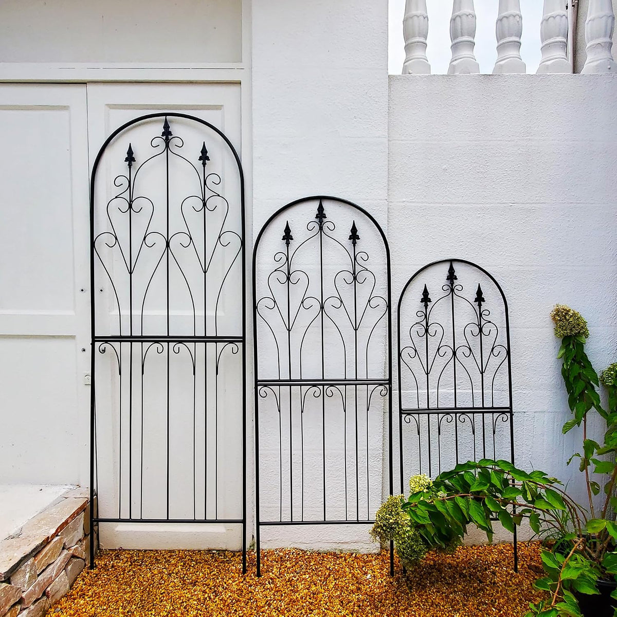 Metal Trellis 86.6" H x 29.5" W Tall Powder-Coated Black Garden Trellis Wrought Iron Heavy Scroll Metal Decoration Lawn Patio for Rose Clematis Ivy Weather Resistant Garden Addition