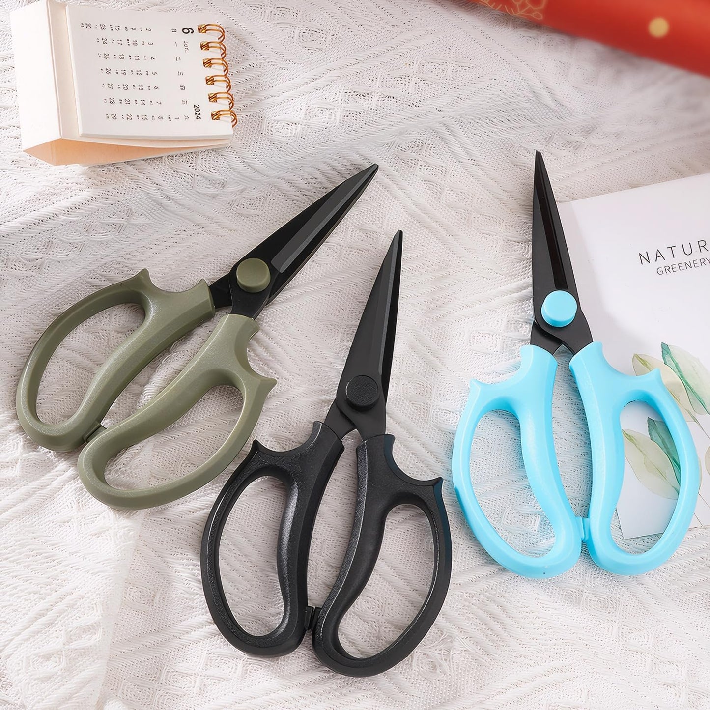 Garden Pruning Shears Scissors with Comfort Grip Handle, Premium Steel Professional Floral Scissors, Perfect for Arranging Flowers, Pruning, Trimming Plants, Gardening Tool (Purple)