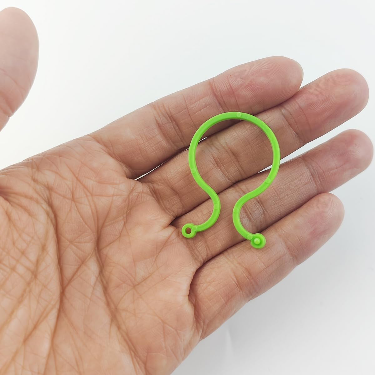 200PCS Tomato Clips for Support Plant Clips Garden Clips for Climbing Plants Tomato Plant Clips Plant Support Clips for Gardening for Securing Plants