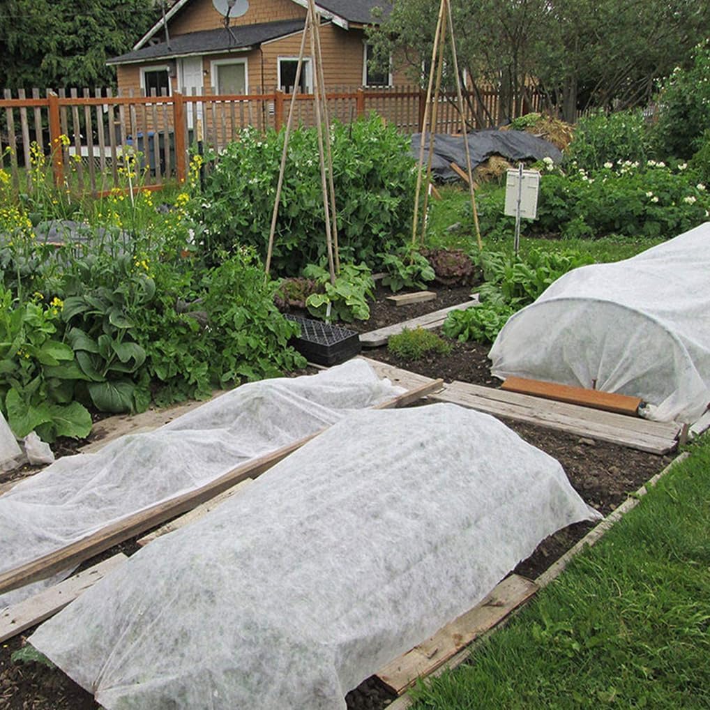 Winter Plant Covers Freeze Protection Blanket Frost Cloth Indoor Outdoor Floating Row Cover for Raised Beds, Vegetable Garden, Potted Plants - Green, 8.2 X 24.61 Ft