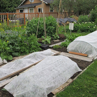 Winter Plant Covers Freeze Protection Blanket Frost Cloth Indoor Outdoor Floating Row Cover for Raised Beds, Vegetable Garden, Potted Plants - Green, 8.2 X 24.61 Ft