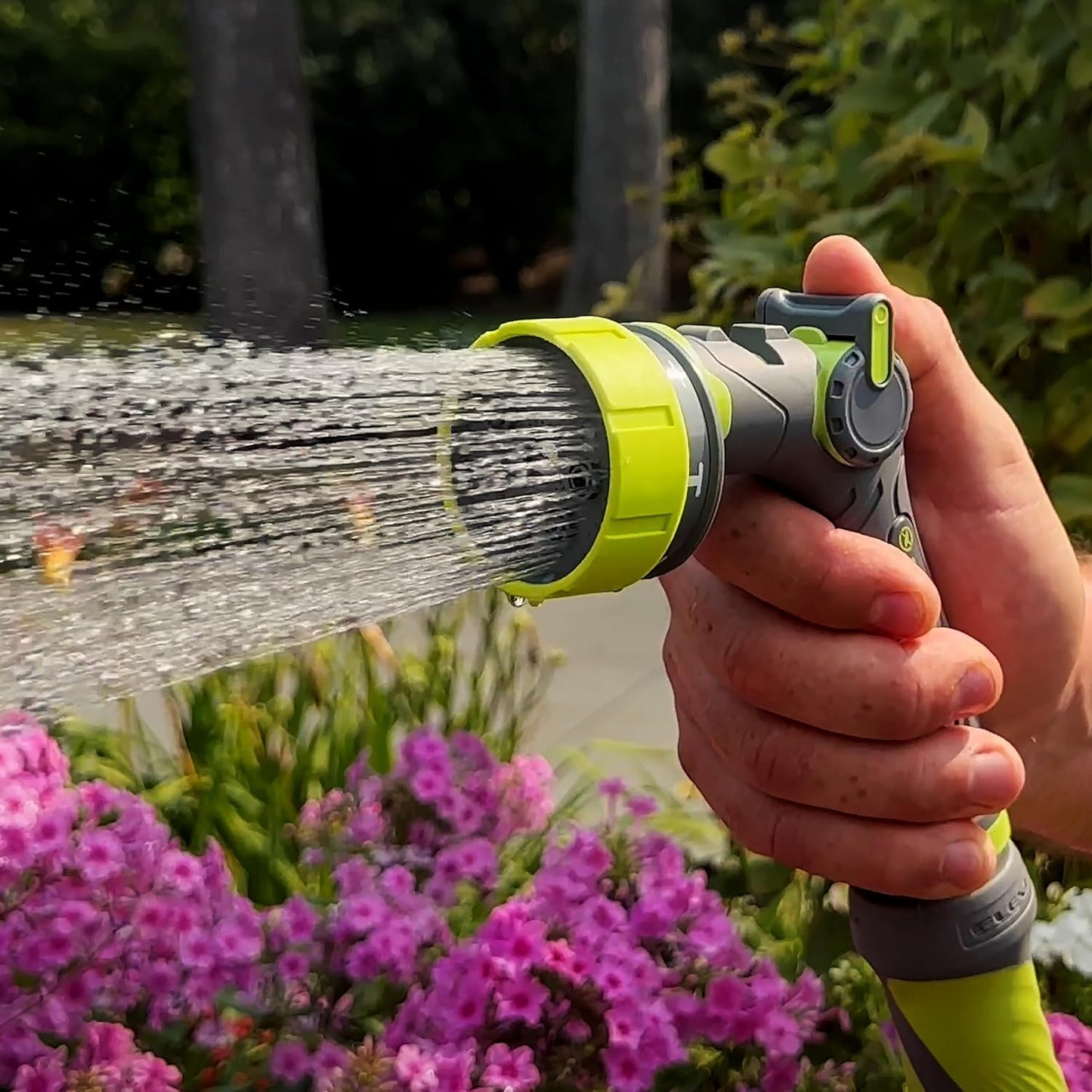 6-Pattern Adjustable Garden Hose Nozzle Sprayer with Easy to Use on/off toggle & Durable Design