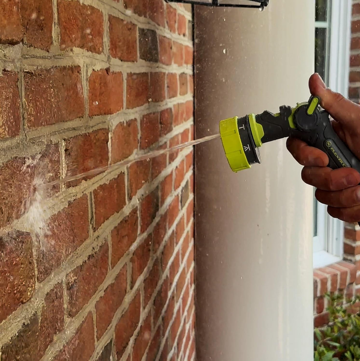 6-Pattern Adjustable Garden Hose Nozzle Sprayer with Easy to Use on/off toggle & Durable Design