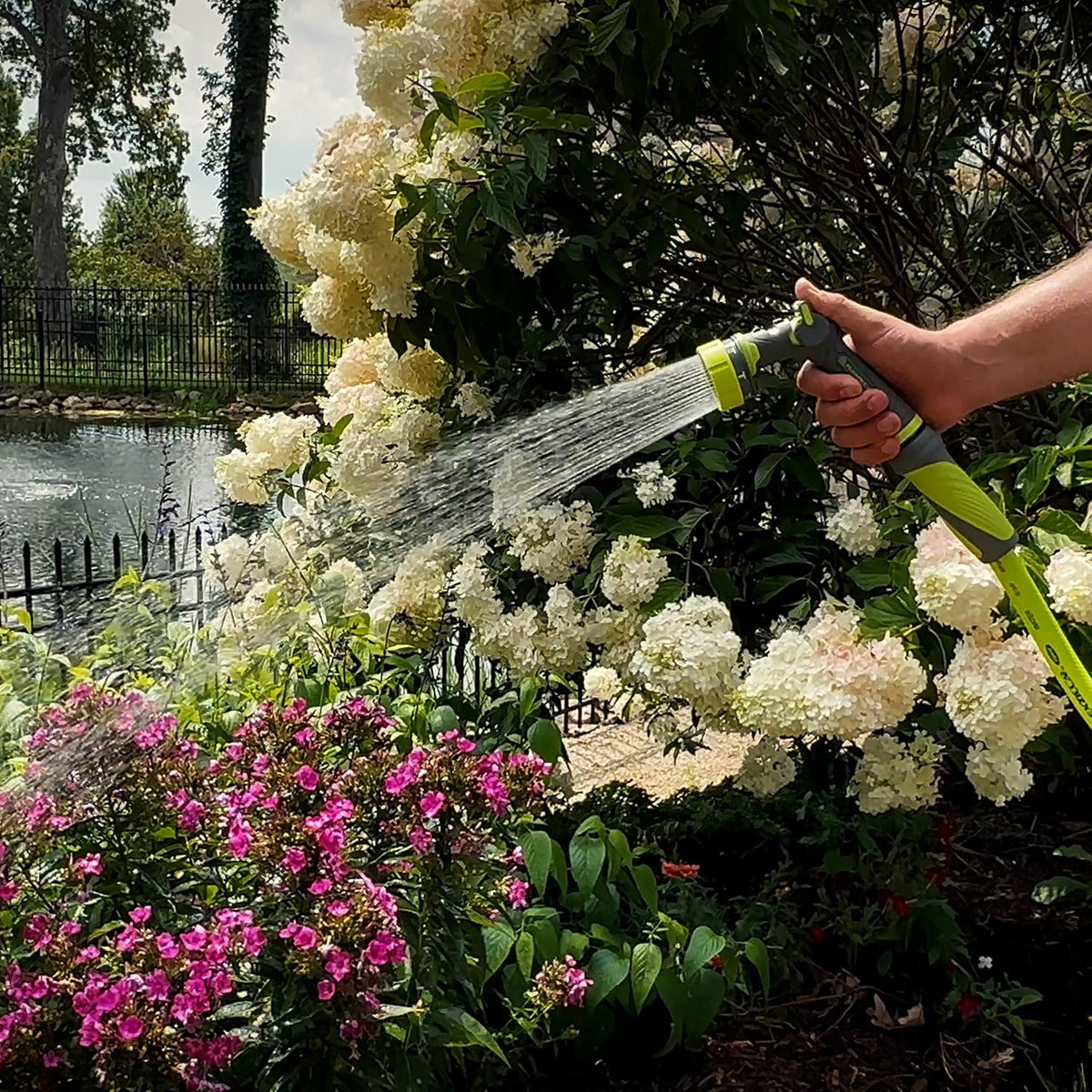6-Pattern Adjustable Garden Hose Nozzle Sprayer with Easy to Use on/off toggle & Durable Design