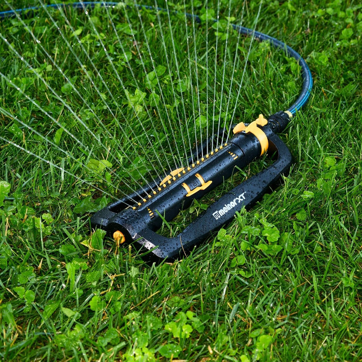XT Oscillating Sprinkler, 4500 Sq Ft: Flow, Width & Range Adjust