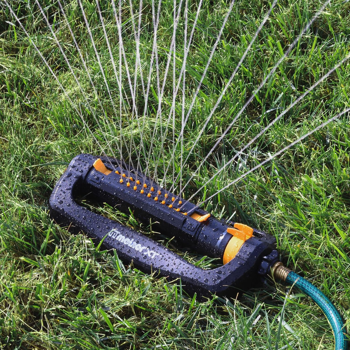 XT Oscillating Sprinkler, 4500 Sq Ft: Flow, Width & Range Adjust