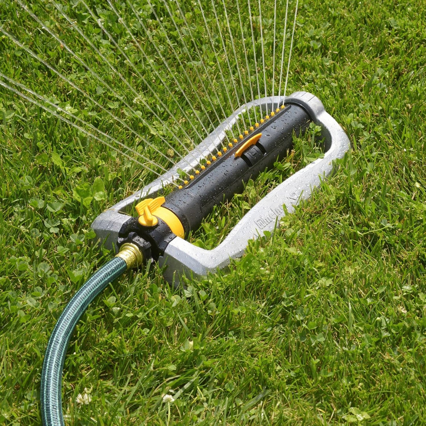 XT Oscillating Sprinkler, 4500 Sq Ft: Flow, Width & Range Adjust