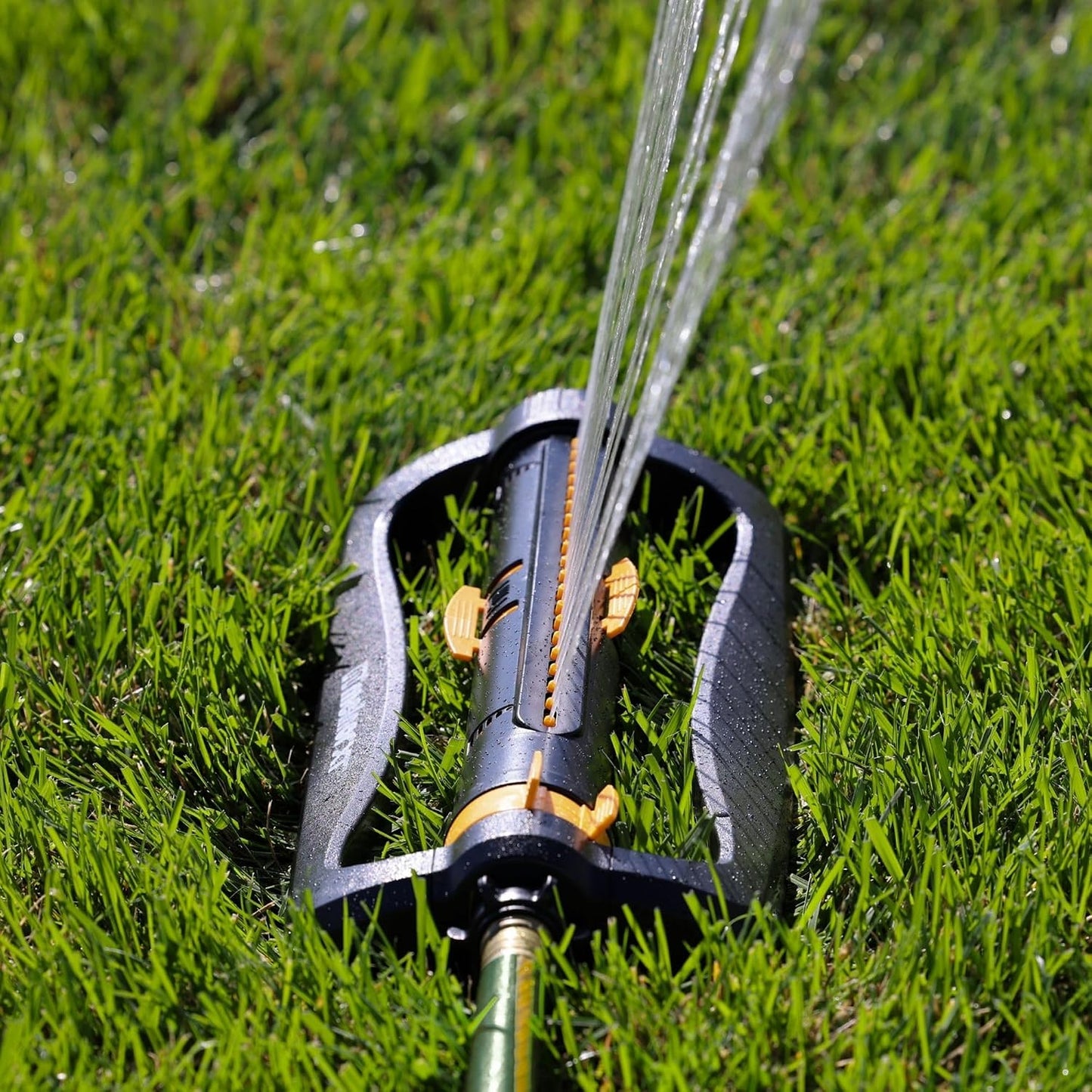 XT Oscillating Sprinkler, 4500 Sq Ft: Flow, Width & Range Adjust