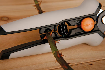 7926 Softgrip Floral Bypass Pruner