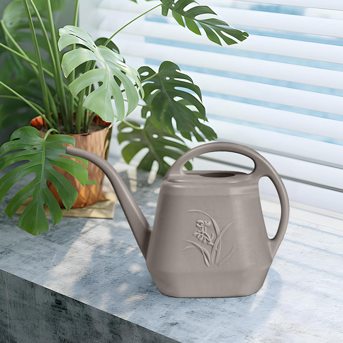 Plastic Watering Can Grip -1/2 Gallon - Blue