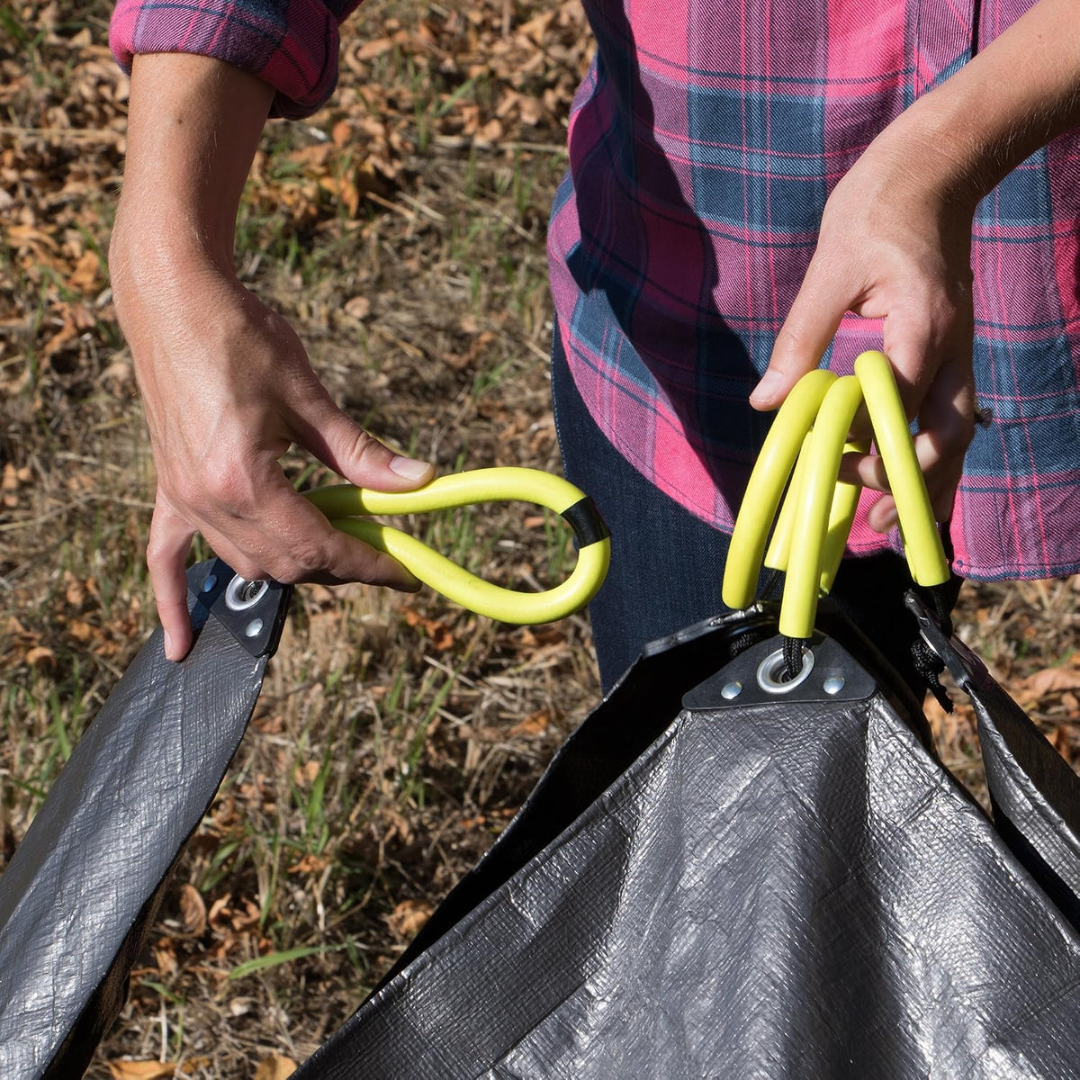 Home & Garden 31586 Clean-Up Canvas Super Duty Tarp with Interlocking Handles of 300 lb Capacity for Garden and Yard Waste
