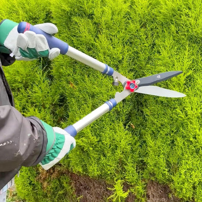 Razorsharp Telescopic Hedge Shears, Adjustable Length, Carbon Steel Blades, Ergonomic Handles for Comfortable Pruning