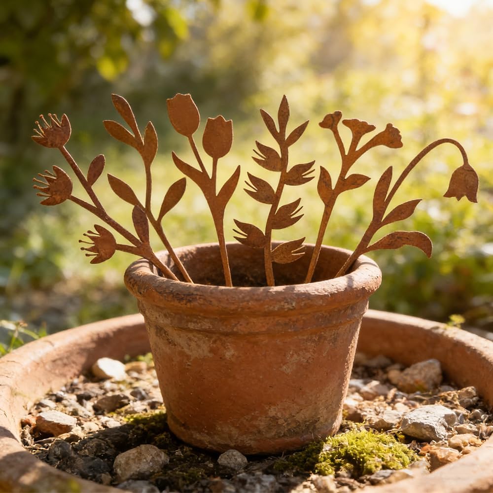 Garden Decor for Outside, 6 Pcs Rusty Metal Flower Garden Stakes with Fern Leaf Design for Outdoor Yard Art, Rustic Plant Stakes for Flower Bed, Pot, Vase