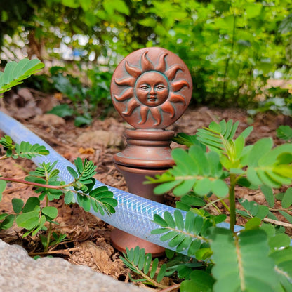 Hose Guides for Garden, 3Pcs Garden Hose Guide Stake Decorative with Roller, Hose Guide Spike Plant Protector Lawn Hose Support Spikes for Outside Lawn Yard(frogs, Angel, Sun God)