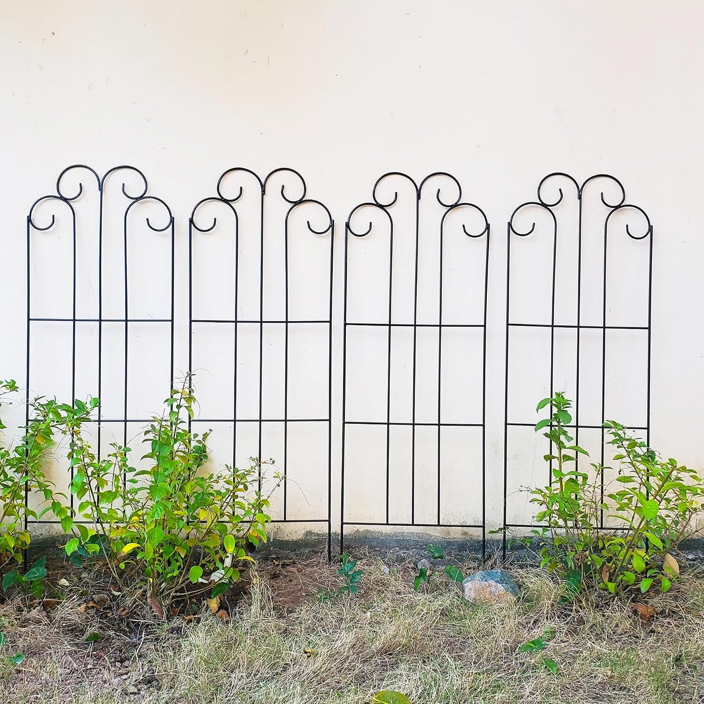 4 Pack Black Garden Trellis 45” x 15.9” for Climbing Plant Rustproof Iron Plant Support Patio Flower Metal Trelli Wire Lattices Grid Panels for Ivy Cucumbers Clematis Roses