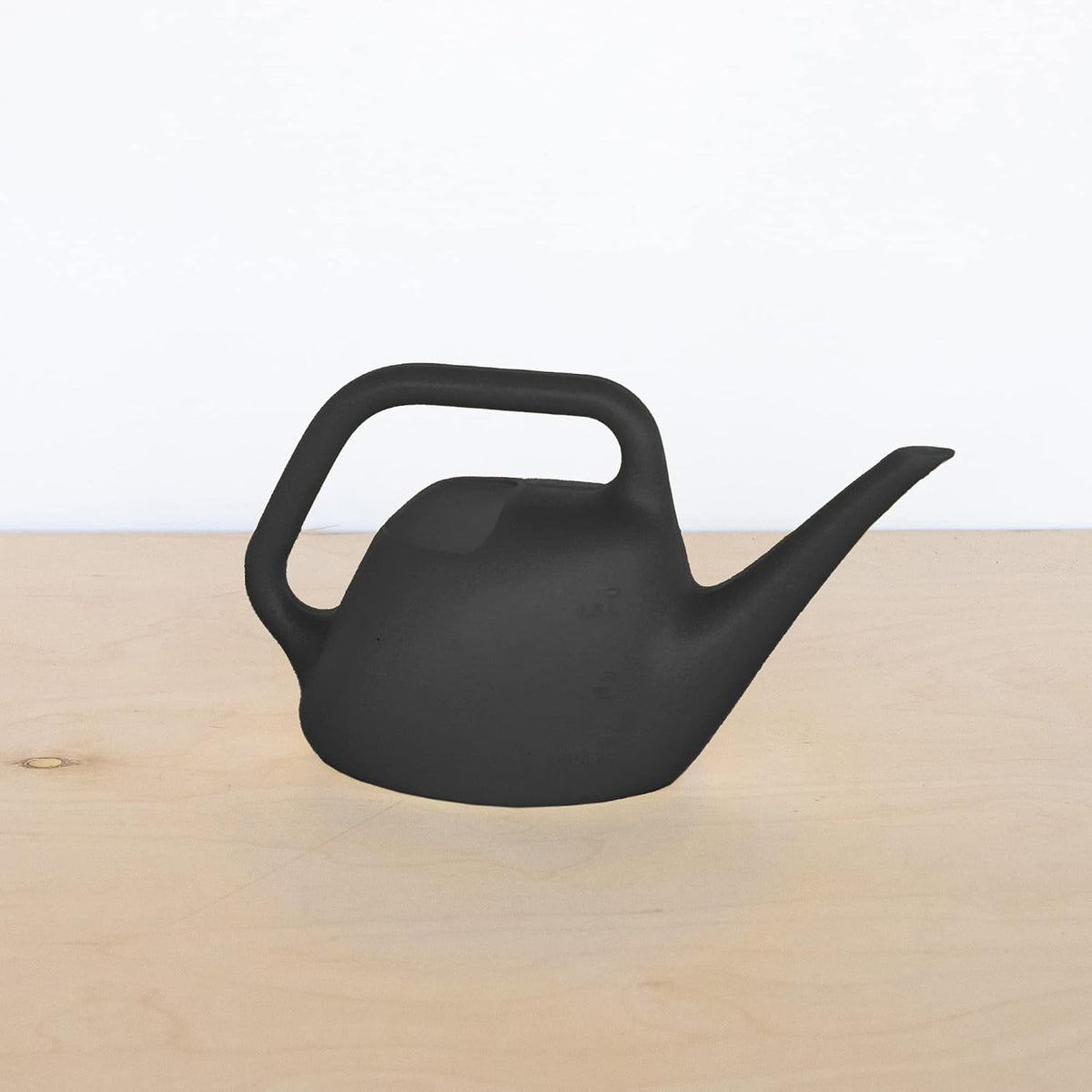 1.5 L (0.4 Gallon) Resin Indoor/Outdoor Watering Can in Black, Small Watering Can for Small Space Use