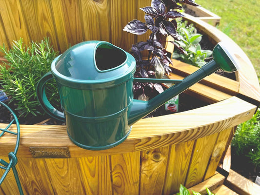 V556G 1.5L Porous Watering Can - Green