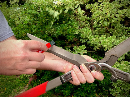 Handheld Garden Tool Sharpener– Blade Sharpener for Pruning Shears, Loppers, Hedge Clippers & More