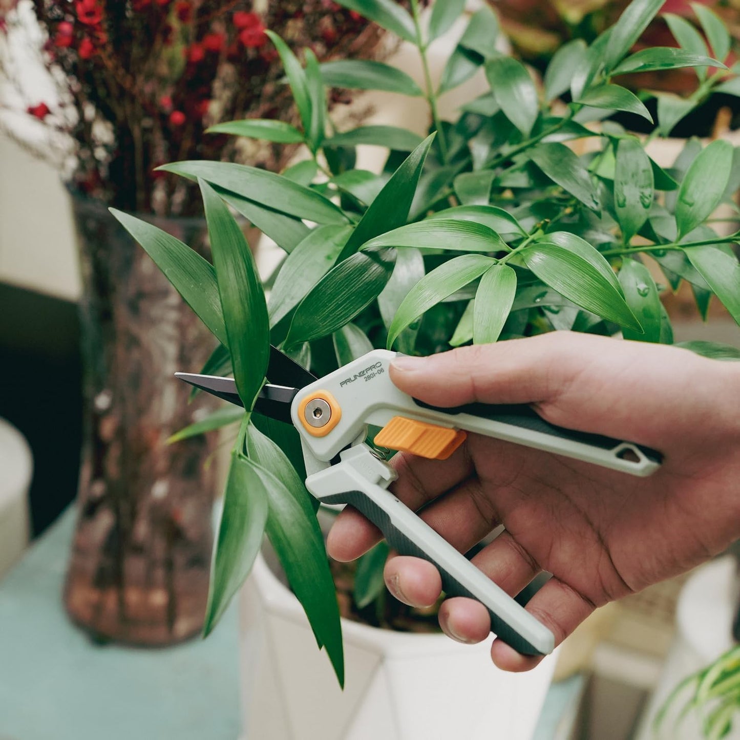 Garden Scissors Pruning Shears Sharp Stainless Steel Non-Stick Teflon Coating Blade for Precise Cuts Garden Snip Bonsai Clippers for Plants Rose Flower