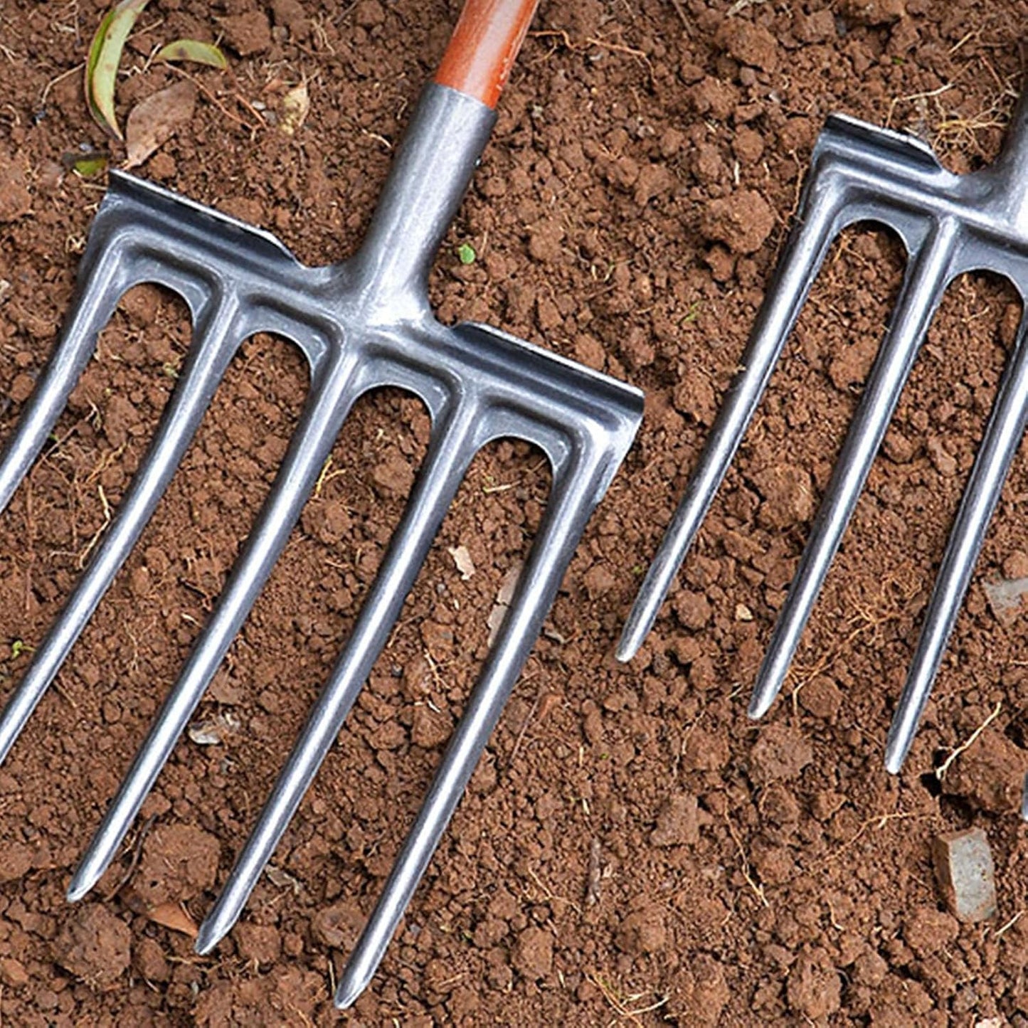 Digging Fork High Carbon Steel Garden Fork Anti Breakage Garden Digging Spading Fork for Farms Ranches (5 Tine)