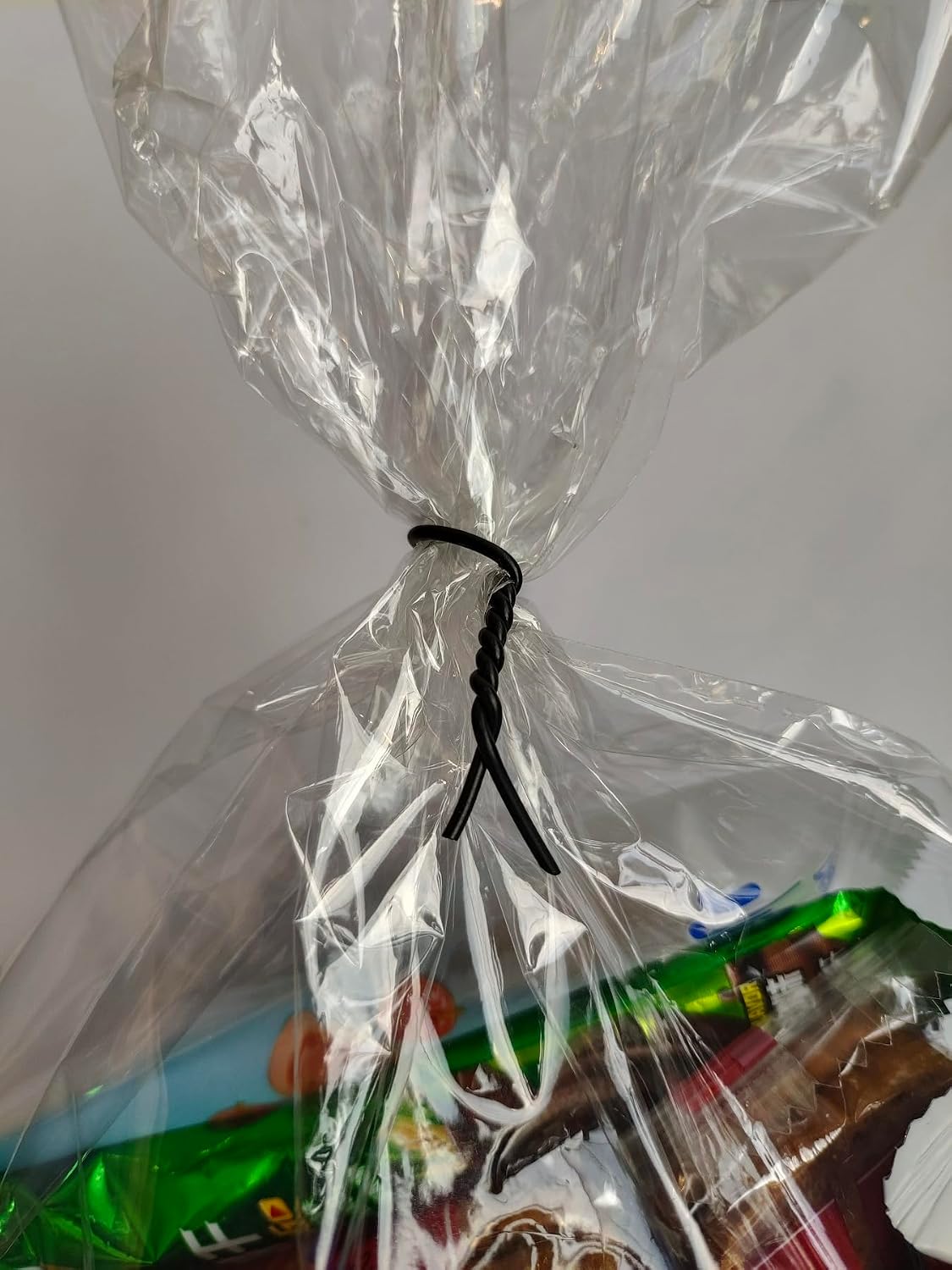 360 Pcs,10",Plastic Twist Ties, Garden Plant Twist Tie Cable Tie, Plastic Cable Ties for Bread Candy Bags, Gift Bags (Dark Green,10 Inch)