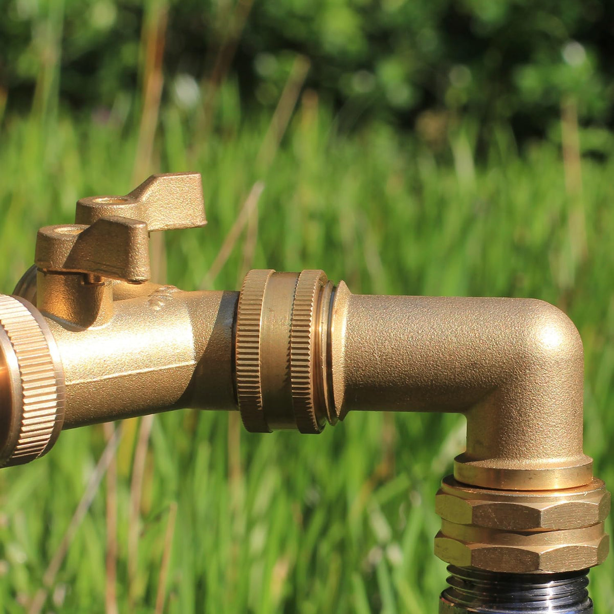 Garden Hose Elbow Connector 90 Degree Solid Brass Pipe Fittings Hose Elbow -Eliminates Stress and Strain On RV Water Intake Hose Adapter 3/4" FHT x 3/4" MHT (2 SETS)