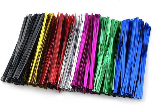 700 Pcs Bags Twist Tie Bread Ties for Party Twist Ties for Bag Metallic Twist Ties for Candy Bags Coffee Bags Plastic Bags Bread Bags Treat Bags Cake Pops Gift Wrapping Bags Foil Twist Ties (7 Colors)