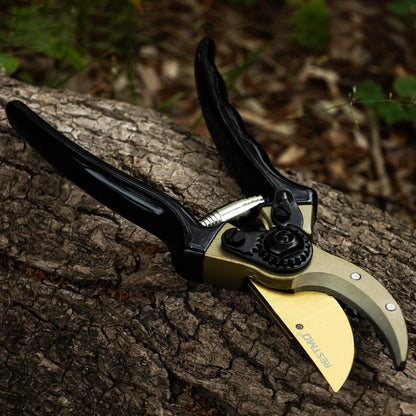 Pruning Shears, 8.6 Inch, Titanium Blade, Bypass, Black