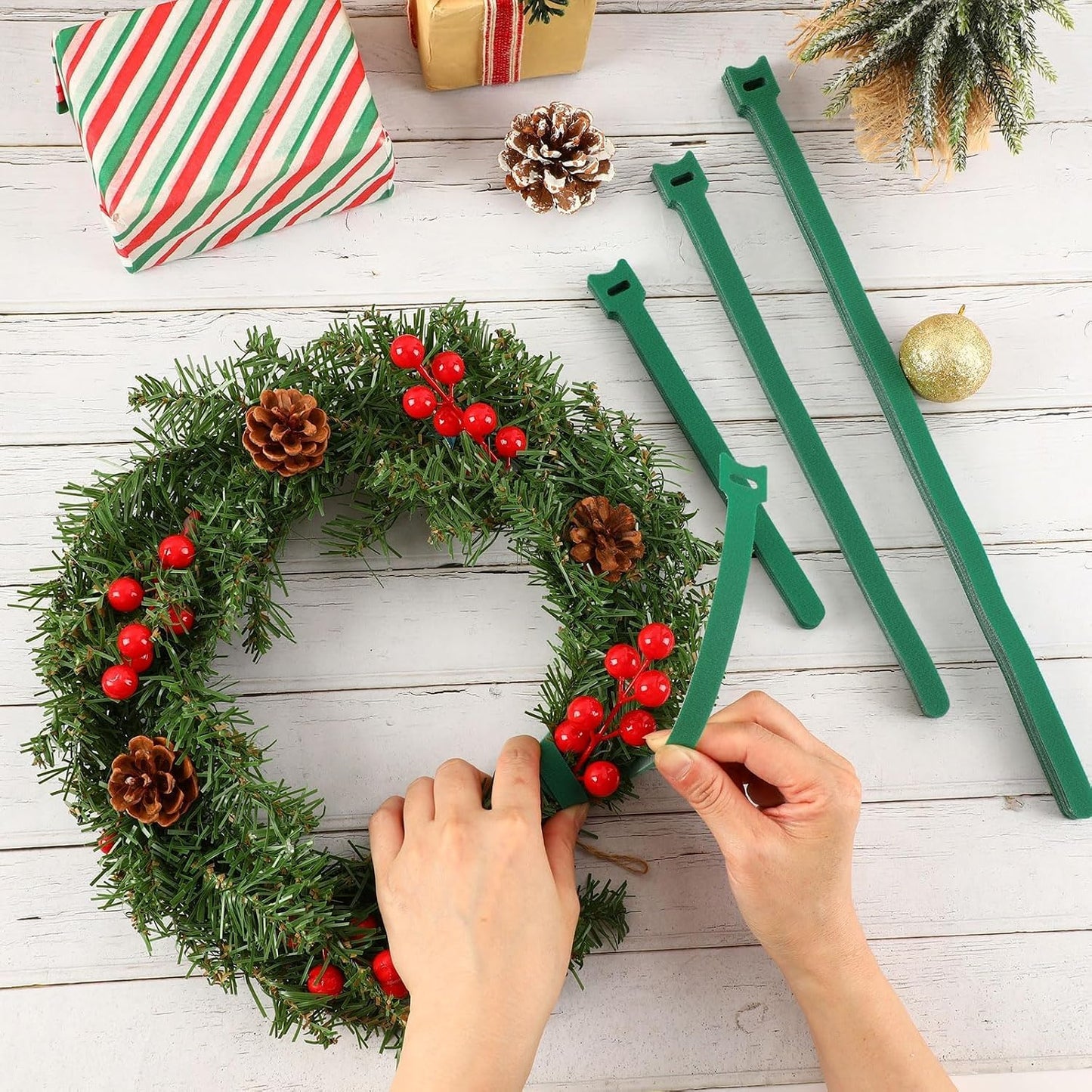 100 Pcs Christmas Garland Ties 7.87Inch Adjustable Garland Twist Ties Green