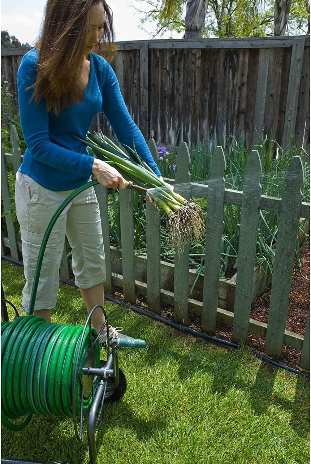 IHTC-1 Compact Garden Hose Truck, 100 ft - Backyard Hose Reel Cart for Convenient Storage - Lawn Care Essential - Tangle & Kink-Free - Rust-Resistant - Leakproof - Easy to Use