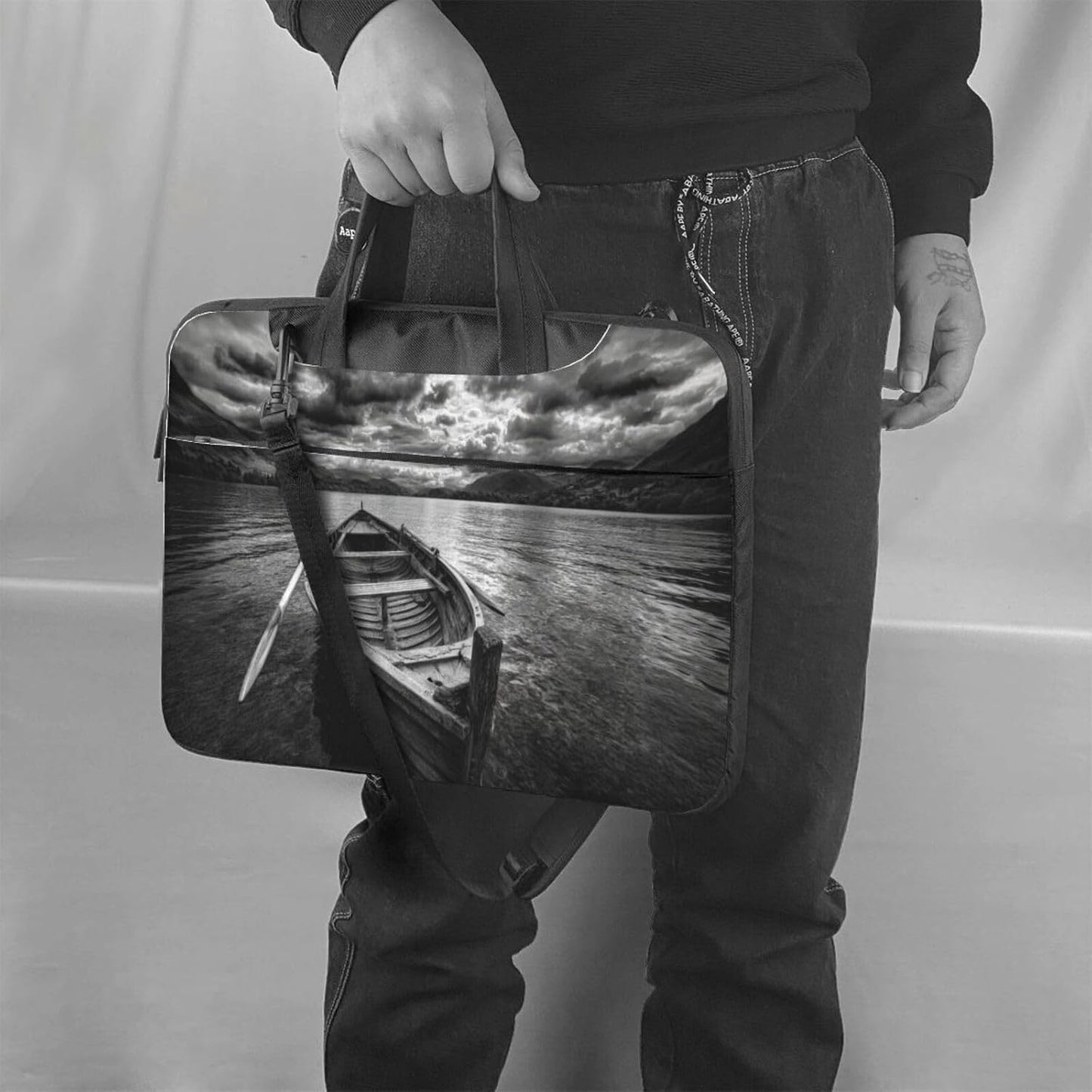 Wooden Row Boat Floating in The Water Laptop Bag 15.6 Inch Computer Case Padded Sleeve Cover for Women Men