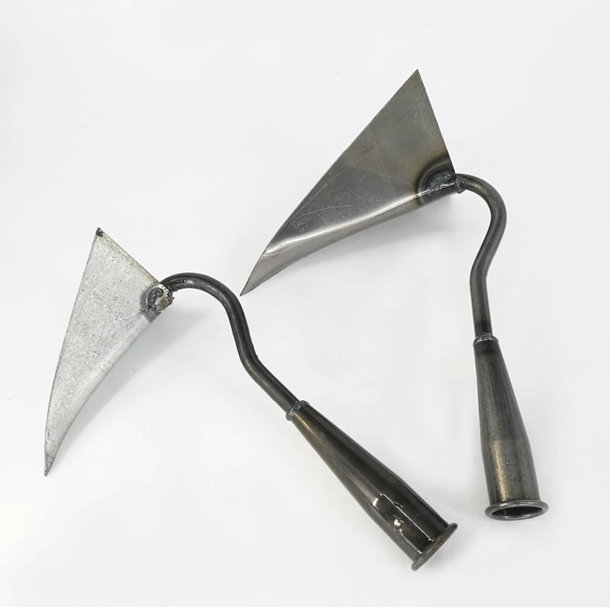 Triangle Hoe Garden Tool, Hardened All-Steel Plow Hoe Ridging for Easy Gardening, Durable and Effective Stainless Steel Landscaping Hoe for Manuring Weeding Planting Digging Soil Leveling (M,8.7")