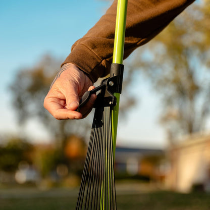 50002 Gator Grabber Telescoping Leaf Clean-Up Tool, Green/Black
