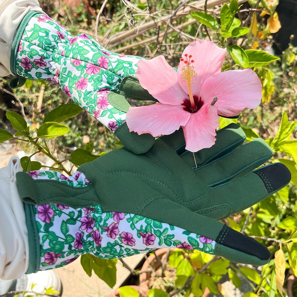 Cowhide Leather Thorn Proof & Puncture Resistant Gardening Gloves for Women and Men, Touchscreen Compatible Working Gloves for Weeding, Digging, Planting, Gardening Gifts for Women, Size Medium